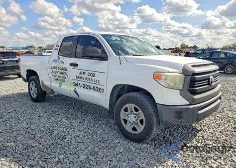 2014 Toyota Tundra Double Cab Sr z USA, uszkodzony, nr VIN 5TFRU5F18EX031200